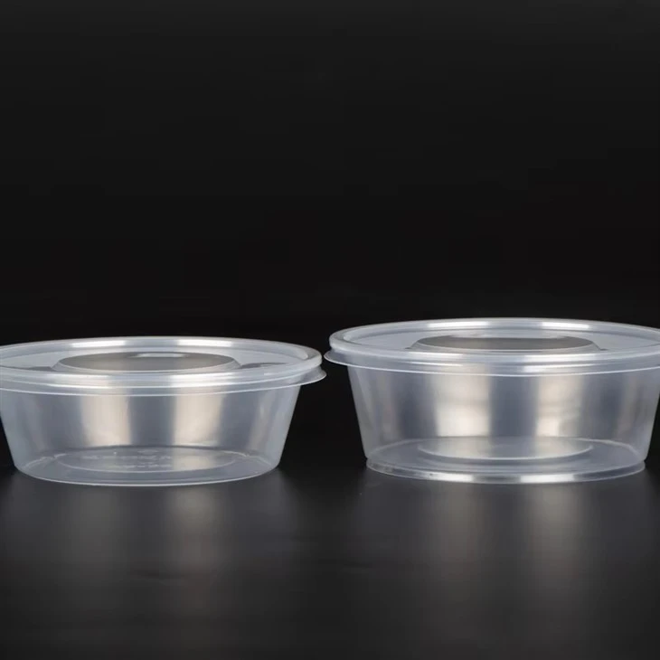 Plastmasas apaļas bļodas ar vākiem