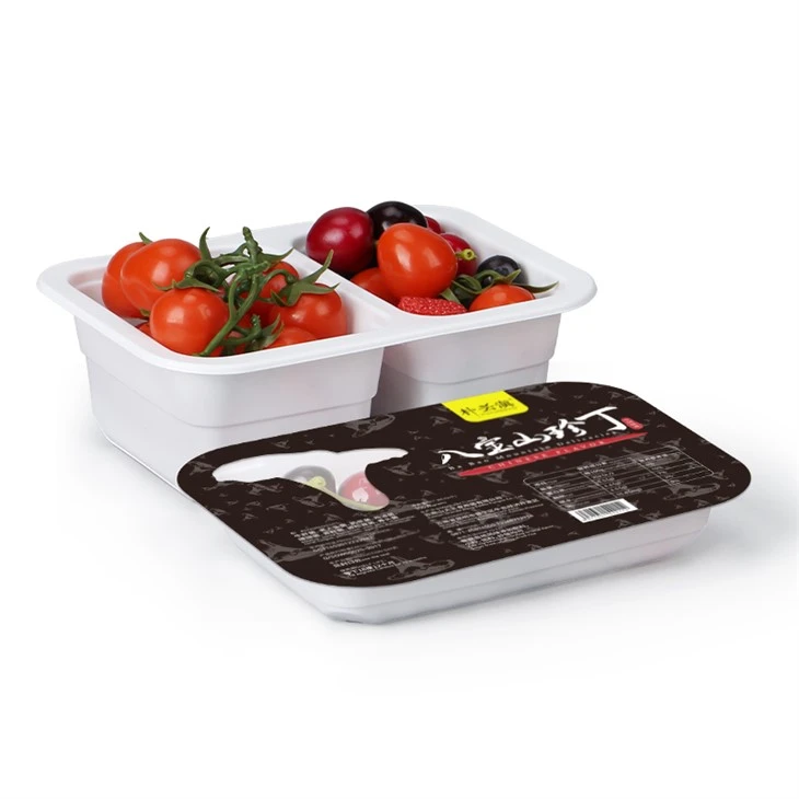Baltas plastmasas pārtikas paplātes